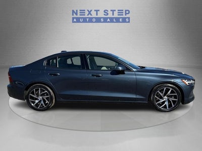 2020 Volvo S60 T6 Momentum