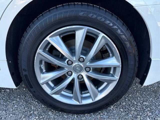 2015 INFINITI Q50 Premium