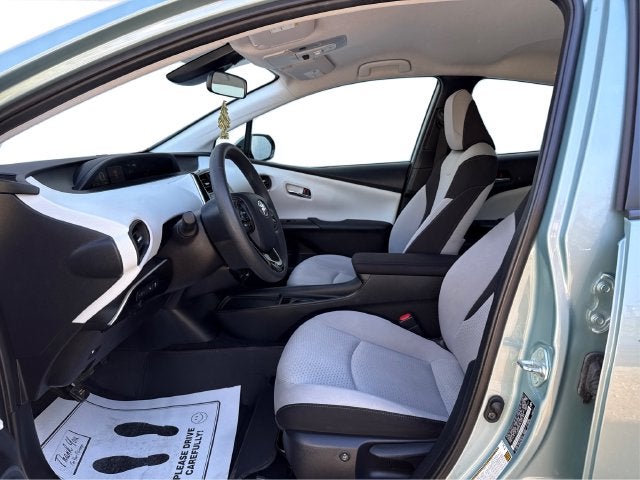 2020 Toyota Prius LE
