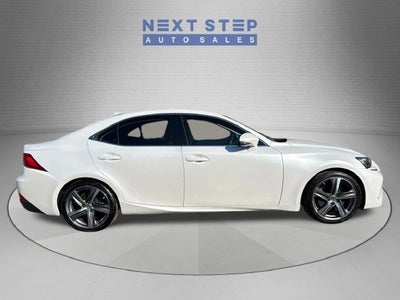 2018 Lexus IS 300