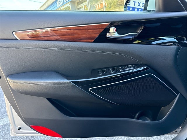 2017 Kia Cadenza Premium