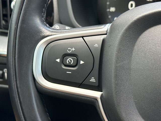 2019 Volvo XC60 T5 Momentum