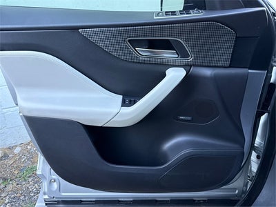 2017 Jaguar F-PACE First Edition