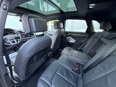 2021 Audi Q3 Premium quattro