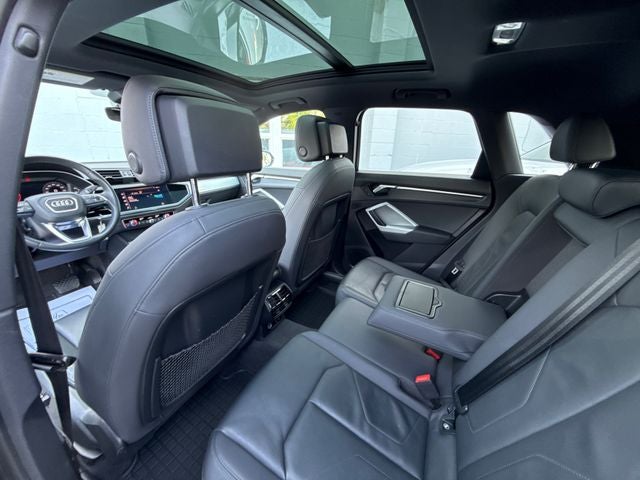2021 Audi Q3 Premium quattro