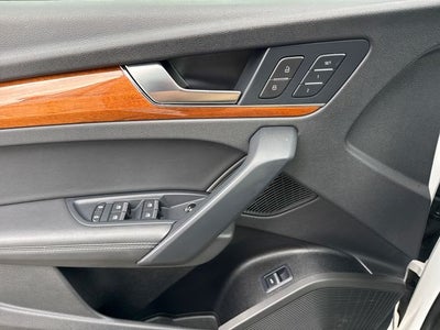 2023 Audi Q5 45 S line Premium quattro