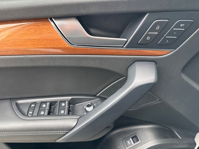 2023 Audi Q5 45 S line Premium quattro