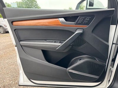 2023 Audi Q5 45 S line Premium quattro