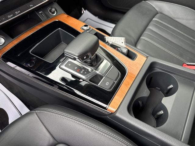 2023 Audi Q5 45 S line Premium quattro