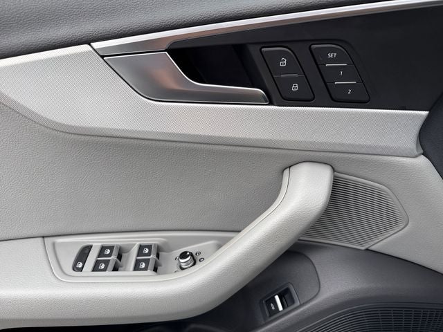 2017 Audi A4 2.0T Prestige quattro