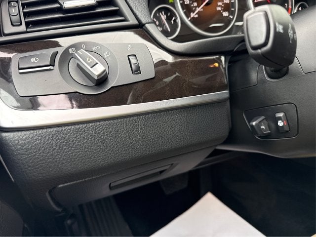 2015 BMW 5 Series 528i xDrive