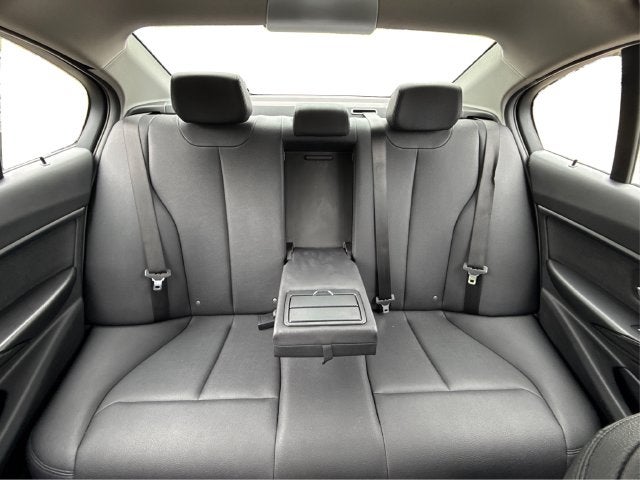 2018 BMW 3 Series 320i xDrive