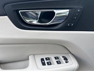 2018 Volvo XC60 T5 Momentum