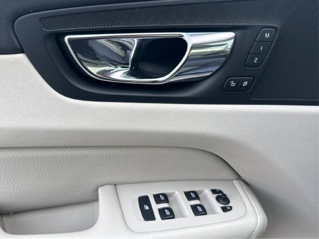 2018 Volvo XC60 T5 Momentum