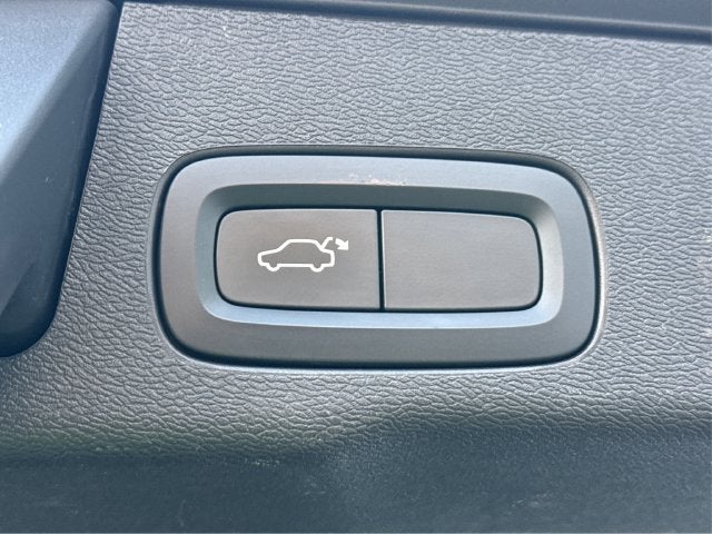 2018 Volvo XC60 T5 Momentum