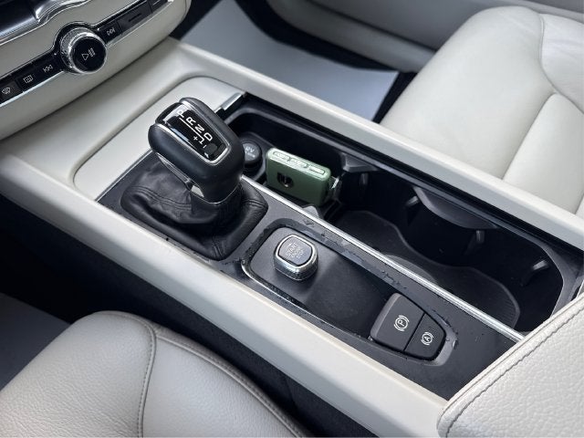 2018 Volvo XC60 T5 Momentum