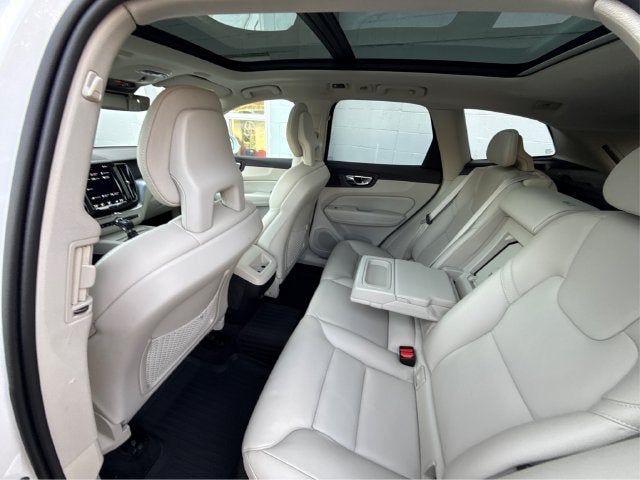 2018 Volvo XC60 T5 Momentum