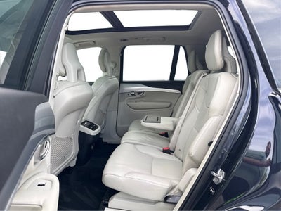 2017 Volvo XC90 T6 Momentum