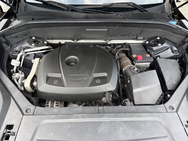 2017 Volvo XC90 T6 Momentum