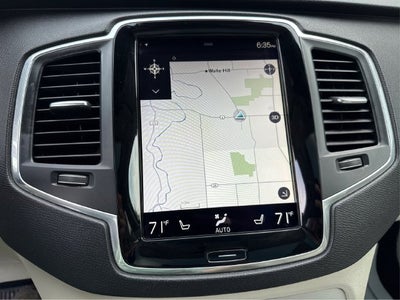 2017 Volvo XC90 T6 Momentum