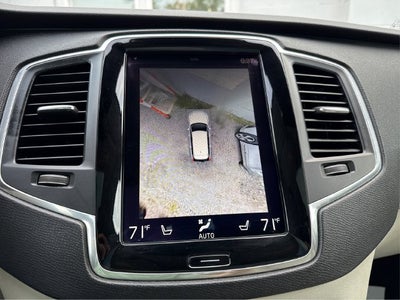 2017 Volvo XC90 T6 Momentum