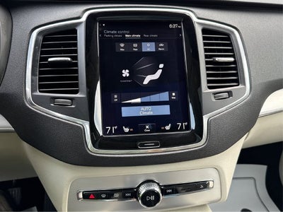 2017 Volvo XC90 T6 Momentum