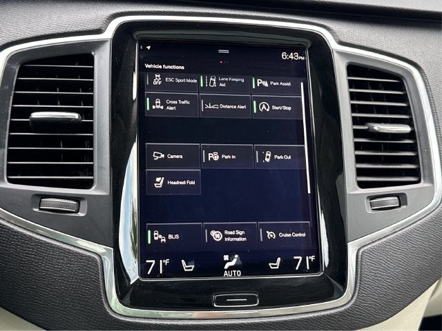 2017 Volvo XC90 T6 Momentum